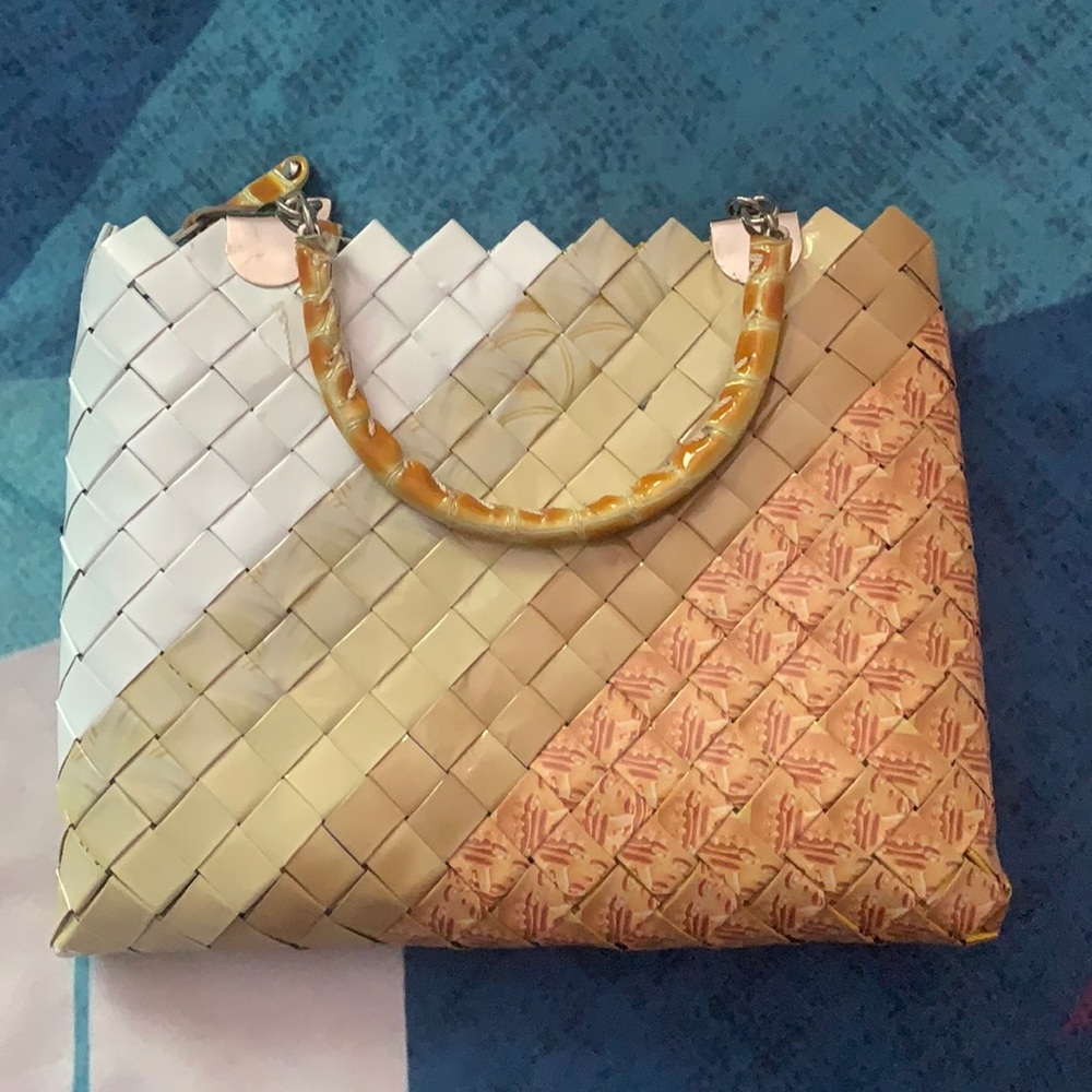 Fun candy wrapper purse- like new